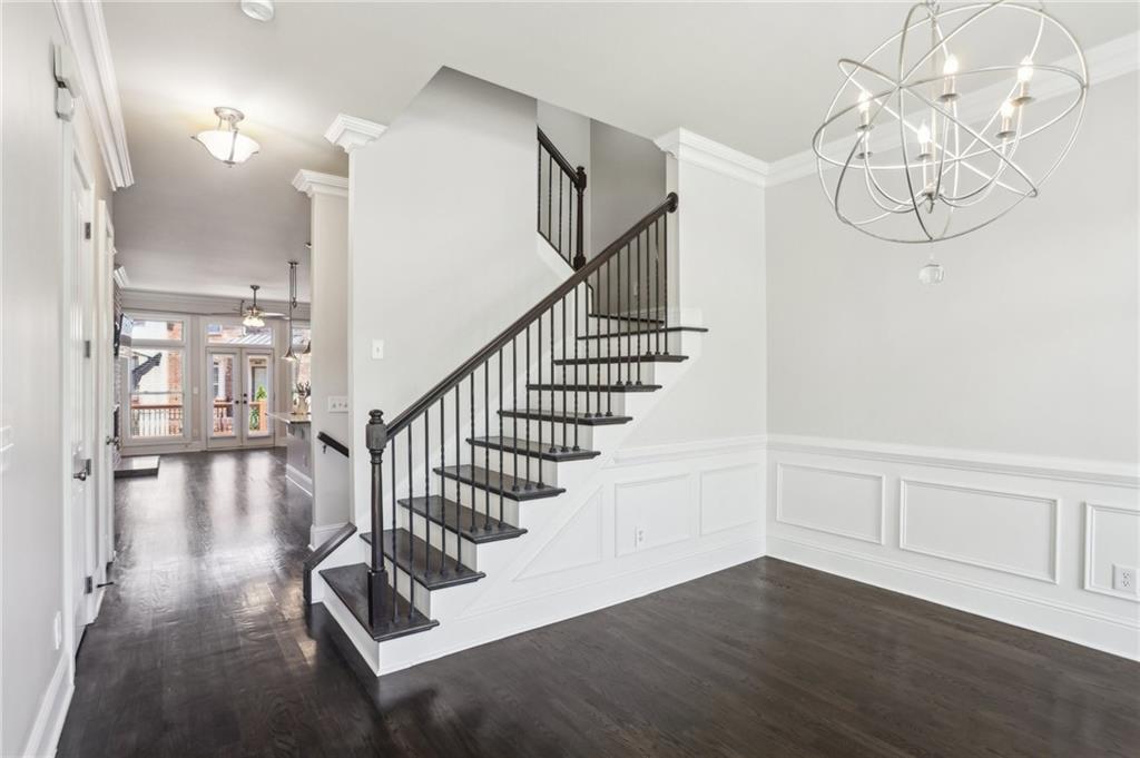345 Alderwood Lane, Sandy Springs, Georgia image 3
