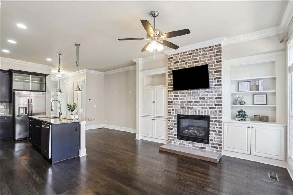 345 Alderwood Lane, Sandy Springs, Georgia image 8