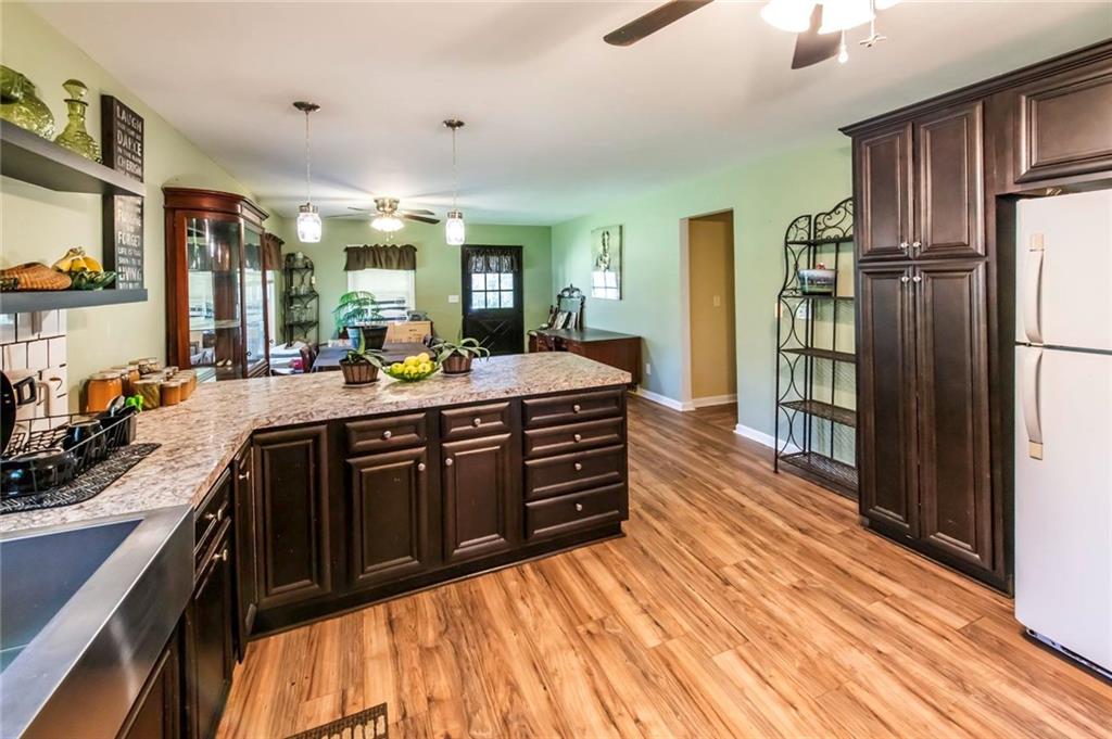 689 Hardin Road, Temple, Georgia image 4
