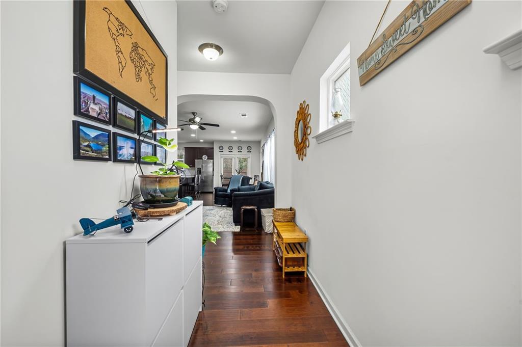 5044 Longview Walk