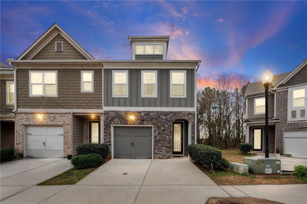 5044 Longview Walk