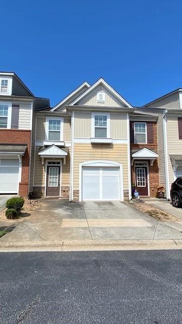 ***READY TO MOVE-IN***NEW INTERIOR PAINT***GREAT 3 BED T/H IN GATED COMMUNITY! CONVINIENT LOCATION! COZY FAMILY RM W/GAS FIREPLACE. OPEN KITCHEN W/CHERRY CABINETS, BLK APPLIANCES, BREAKFAST AREA. VERY BRIGHT LARGE MASTER SUITE. SPACIOUS SECONDARY RMS. PRIVATE BACKYARD. LAWN CARE/WATER/SEWER/TRASH ARE INCLUDED.