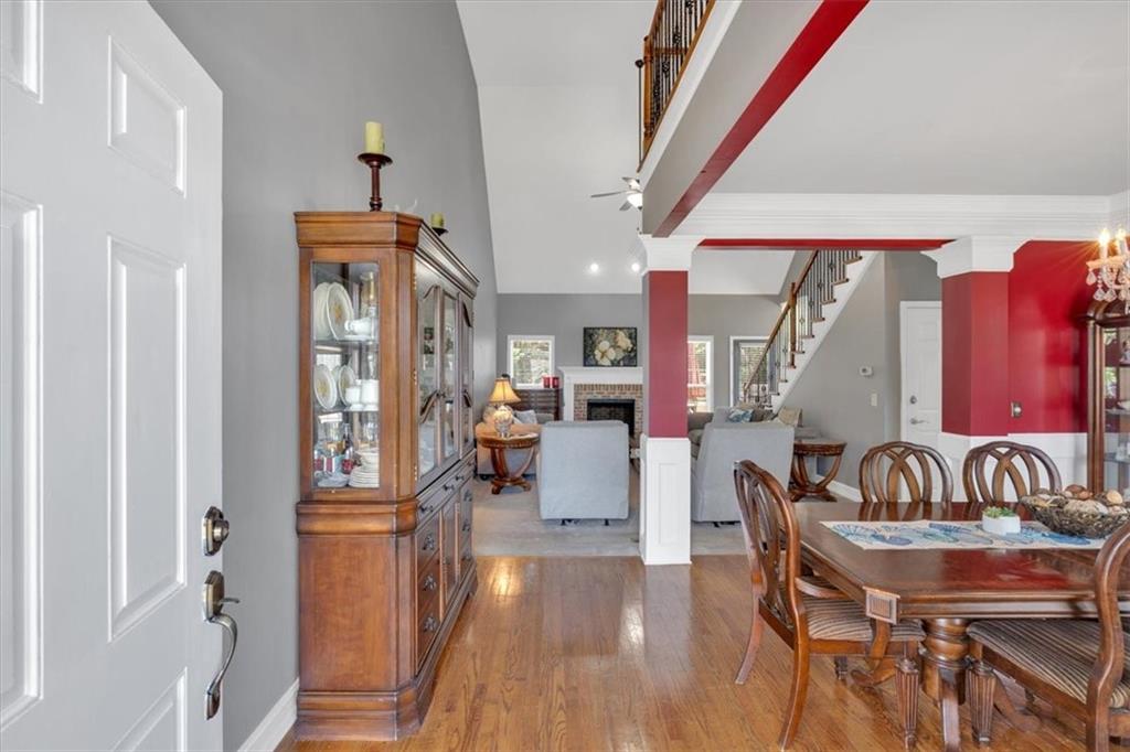 76 Colonial Circle NW