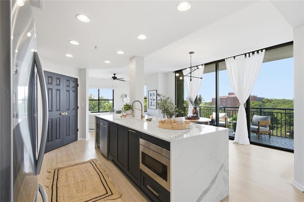 3040 Peachtree Road NW 611