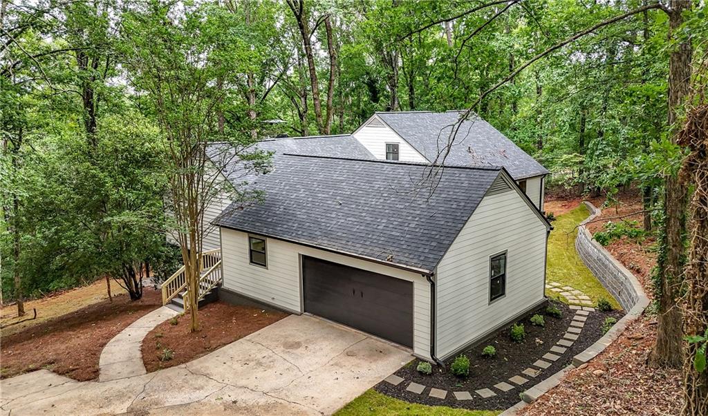 3710 Country Estate Dr NW