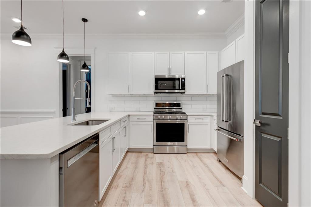 625 Piedmont Avenue NE 2004