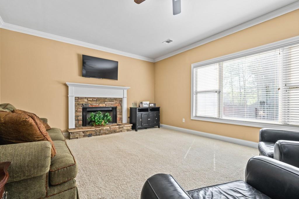 1041 Sweetwater Bridge Circle, Douglasville, Georgia image 12