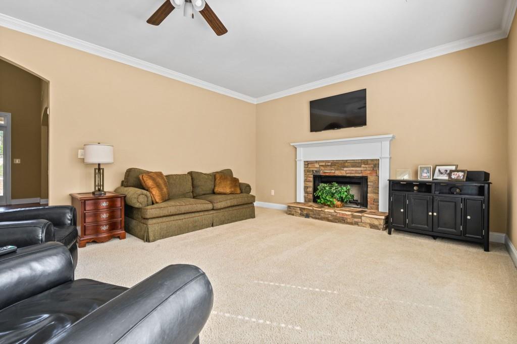 1041 Sweetwater Bridge Circle, Douglasville, Georgia image 13