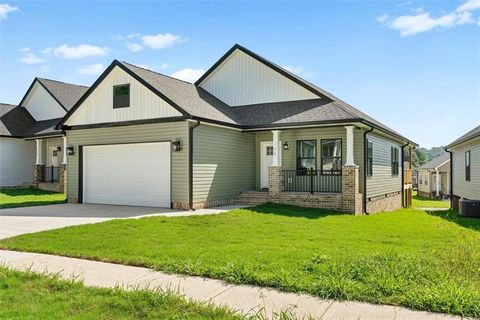 152 Washington St Dalton GA 30721