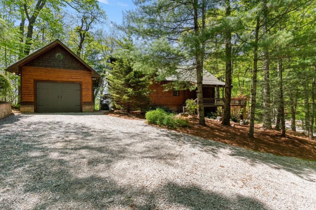 852 Black Bear Den Road, Clayton, Georgia image 4