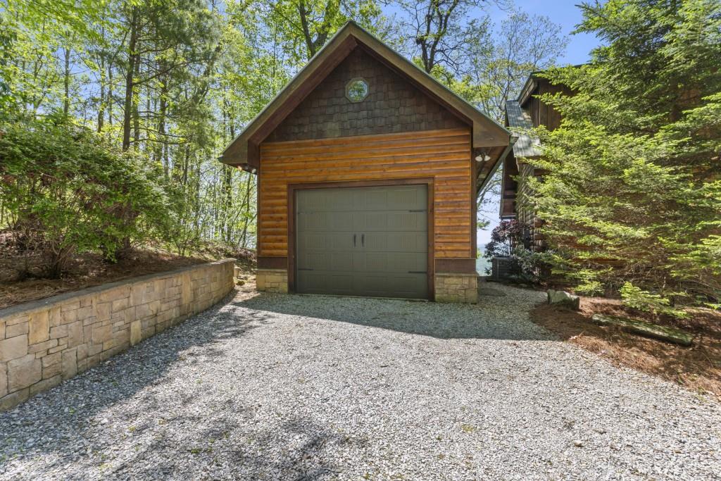 852 Black Bear Den Road, Clayton, Georgia image 3