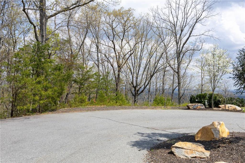 12 Signal Mountain Circle