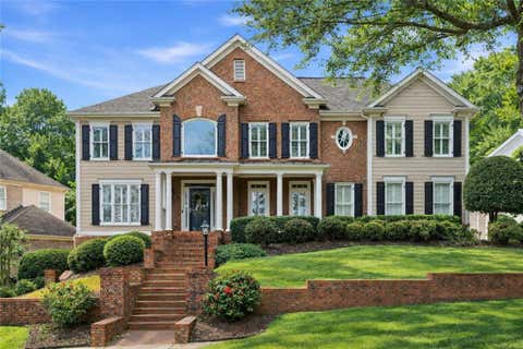 Homes For Sale - 973 Meadow Club Court<br/> Suwanee, GA 30024