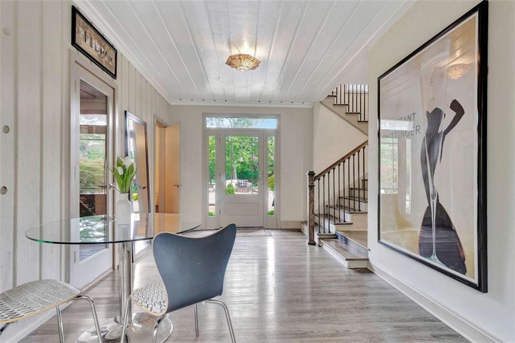 4 & 5 Northlake Circle