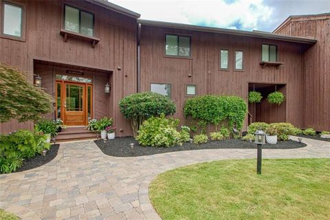 4 & 5 Northlake Circle Peachtree City GA 30269