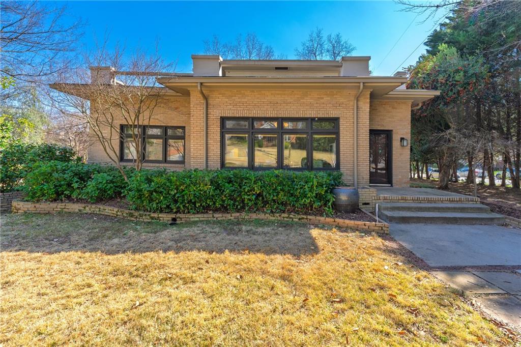 1181 Fairview Road NE