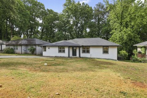 Photo of 1702 Valencia Road, Decatur, GA 30032 (MLS # 7765312)
