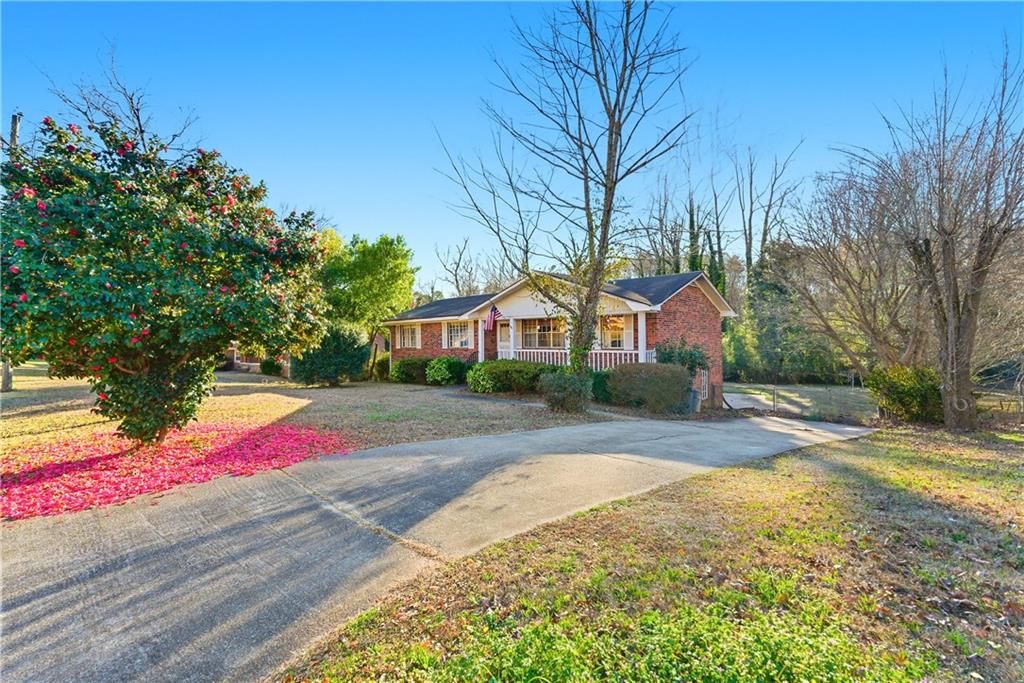 Photo of 3033 Thrasher Circle, Decatur, GA 30032 (MLS # 7705278)