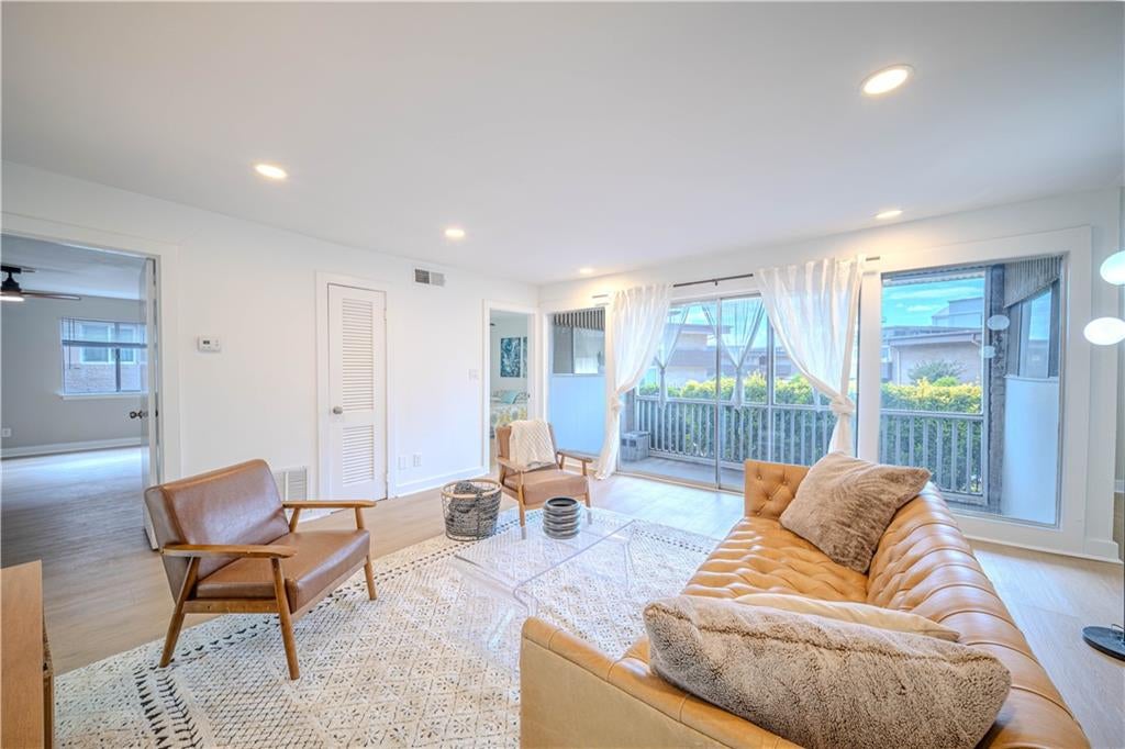 346 Carpenter Drive 17