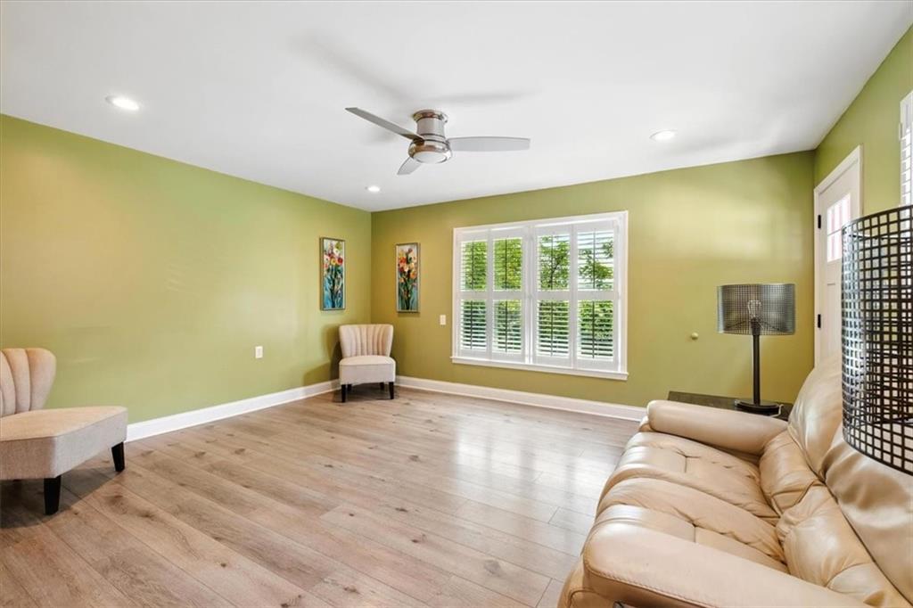 145 Mountain View Road SE