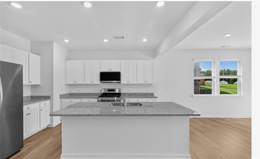 2275 Linden Pass