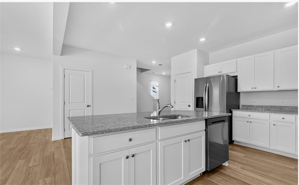 2275 Linden Pass