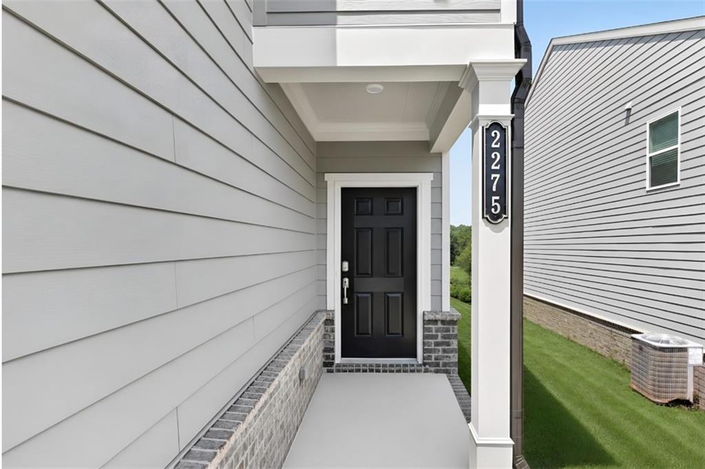 2275 Linden Pass