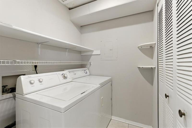 CEDAR CIRCLE - Residential