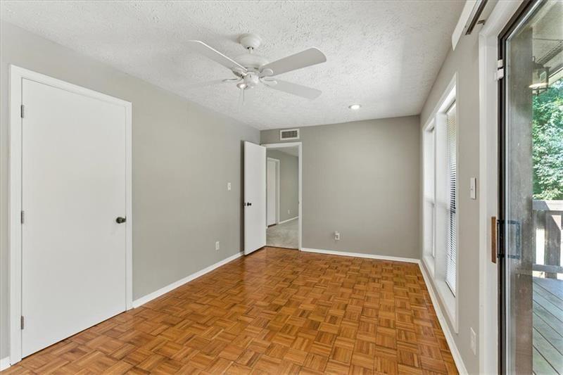 CEDAR CIRCLE - Residential