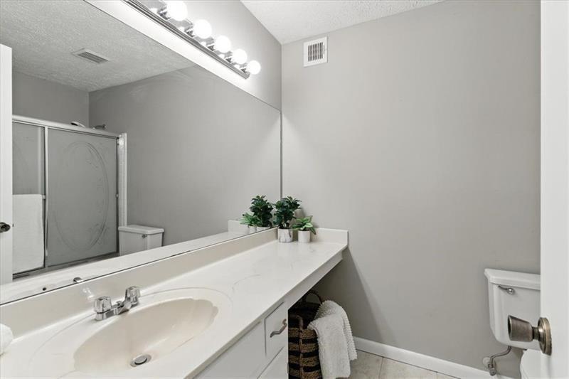 CEDAR CIRCLE - Residential