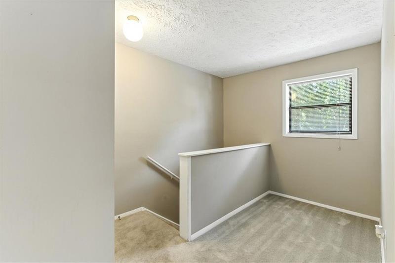 CEDAR CIRCLE - Residential