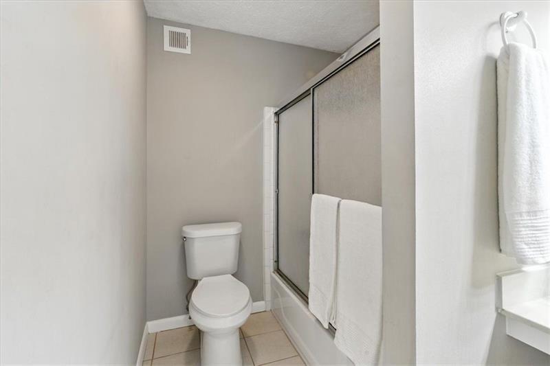 CEDAR CIRCLE - Residential