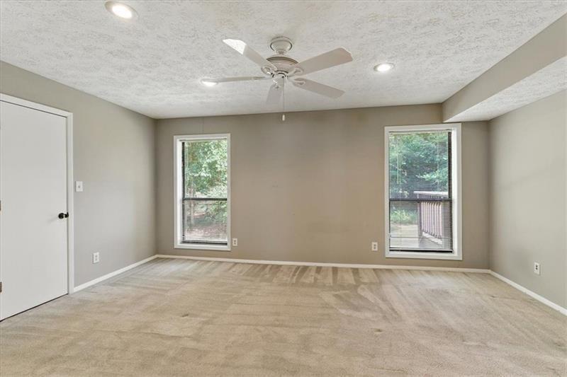 CEDAR CIRCLE - Residential