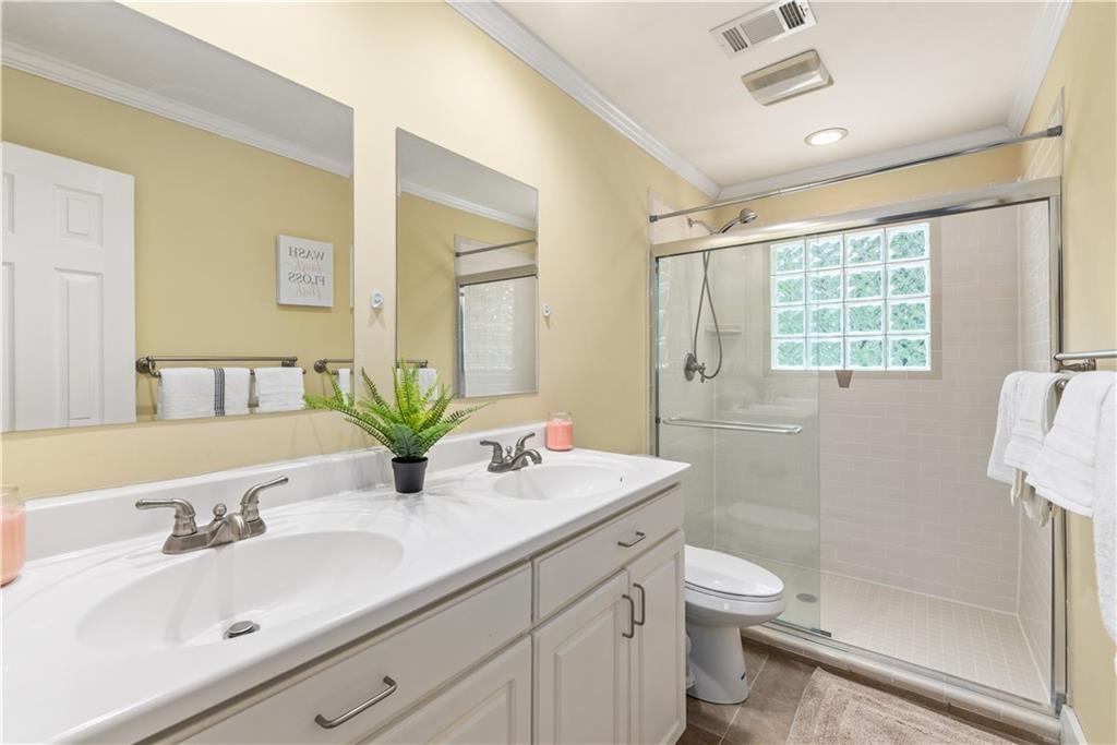440 Barrington Drive W
