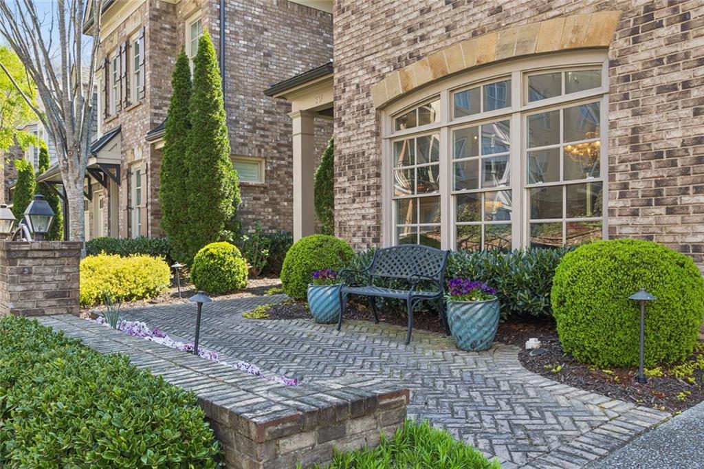 317 Riversedge Drive NW