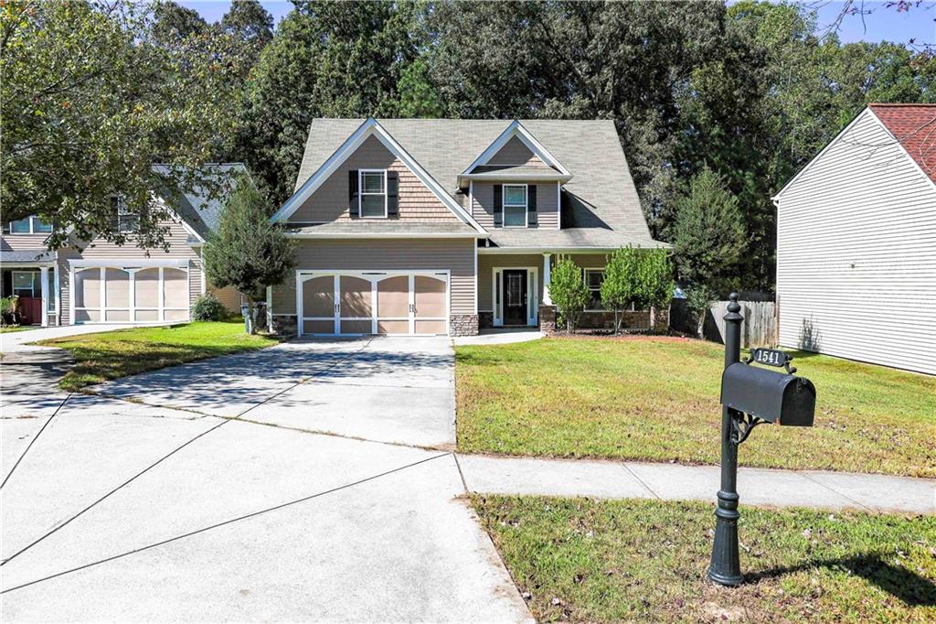 1541 Autumn Wood Trail