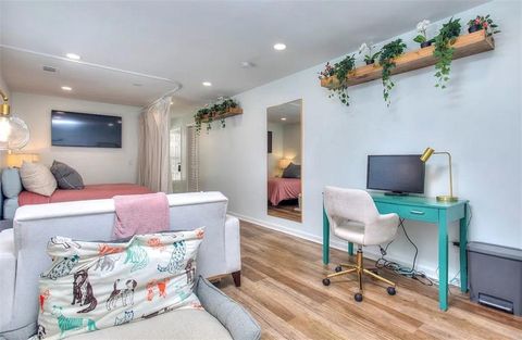 Photo of 1288 Lucile Avenue SW #B, Atlanta, GA 30310 (MLS # 7585900)