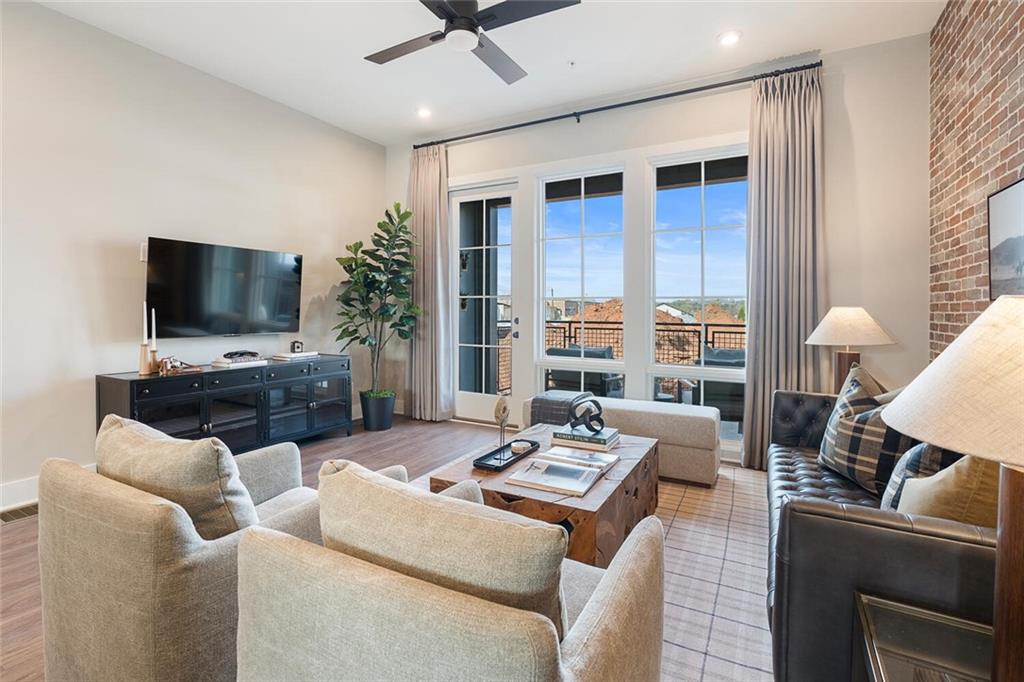 922 Hughley Cirlce 81