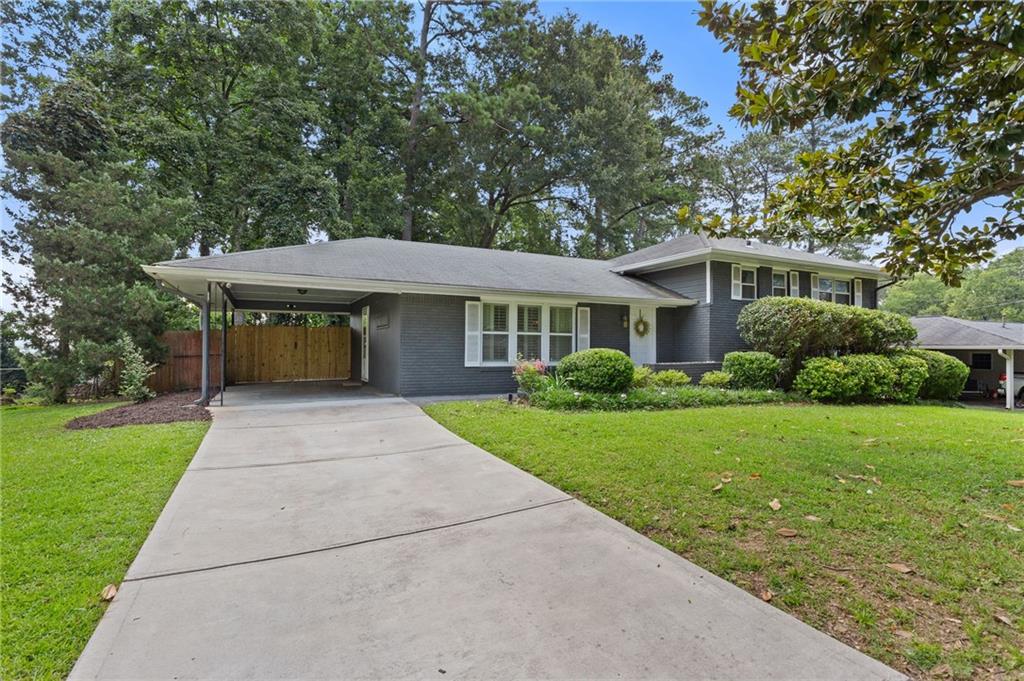2416 Elmwood Circle SE