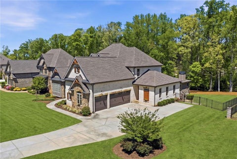 Homes For Sale - 4217 Alba Lane<br/> Buford, GA 30519