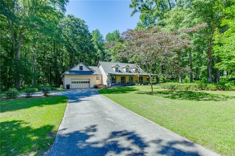 Homes For Sale - 2720 Bay Ridge Drive<br/> Walton County, Loganville, GA 30052