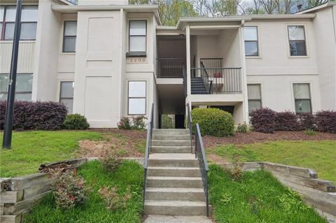 2201 Huntingdon Chase Street Atlanta GA 30350