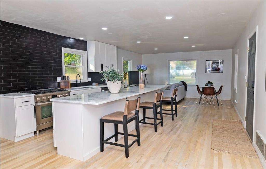 3807 Greenhill Drive