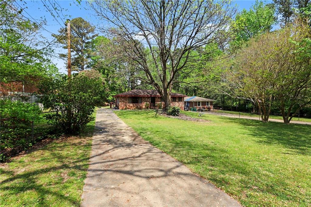 7019 Lakeview Lane