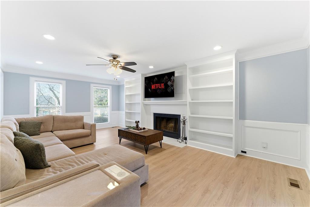 4806 Lismoor Trace SW