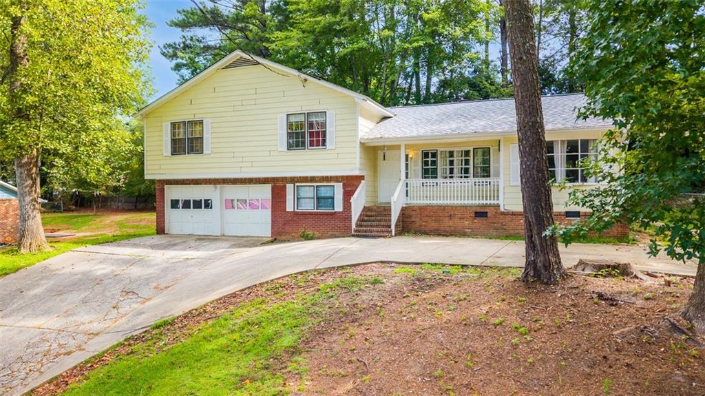 1209 CARRIAGE Trail