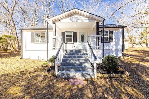 Homes For Sale - 6197 Union Grove Road<br/> Lithia Springs, GA 30122