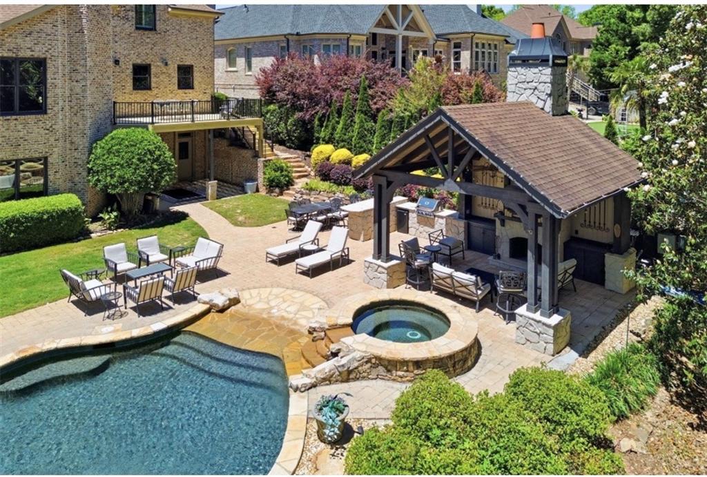 521 Gold Shore Lane
