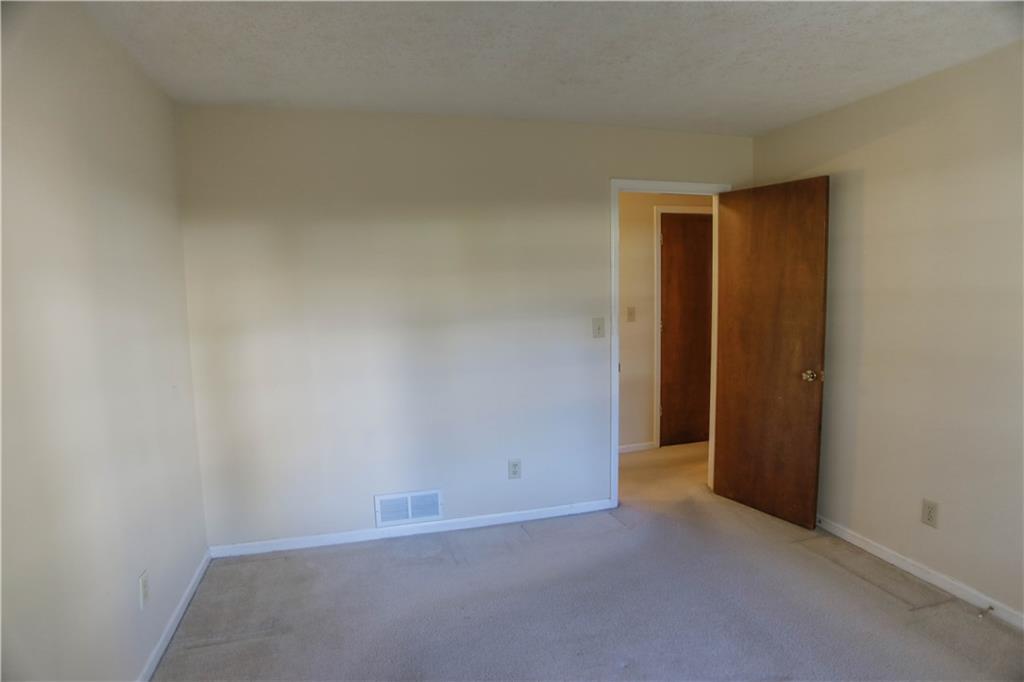 4042 Shady Circle, Lilburn, Georgia image 23