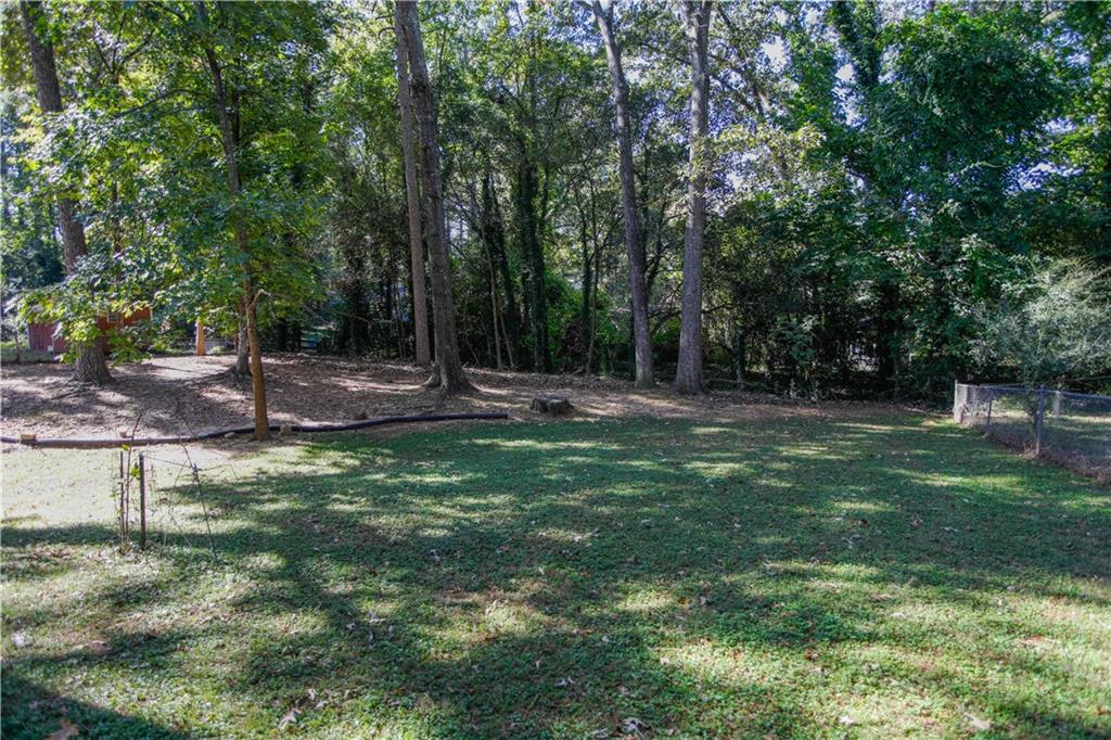4042 Shady Circle, Lilburn, Georgia image 37